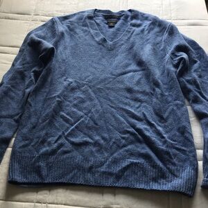 Banana Republic Men's Heather Blue Cashmere V-Neck Sweater